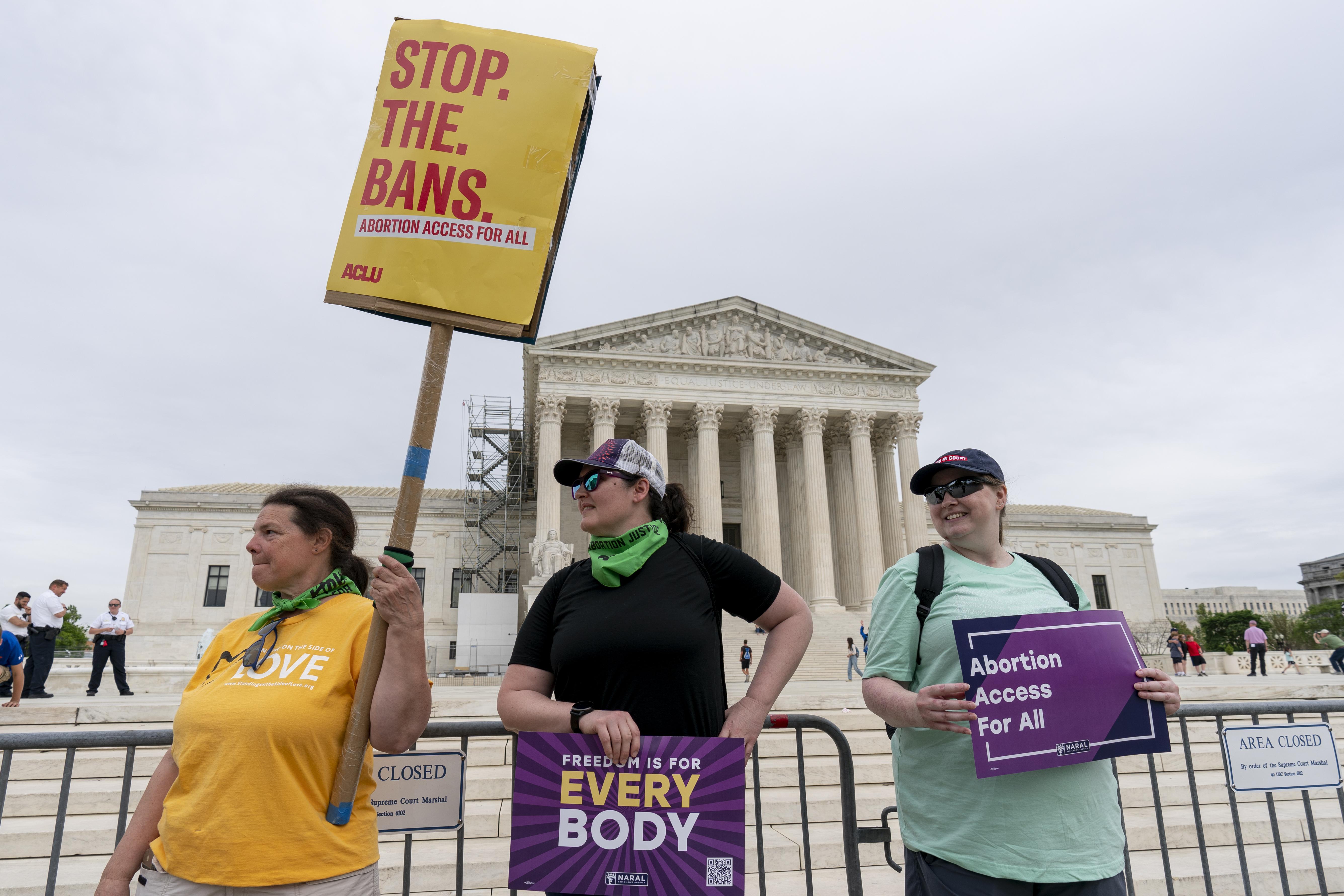 Supreme Court's Alito stays Texas FDA abortion pill ruling