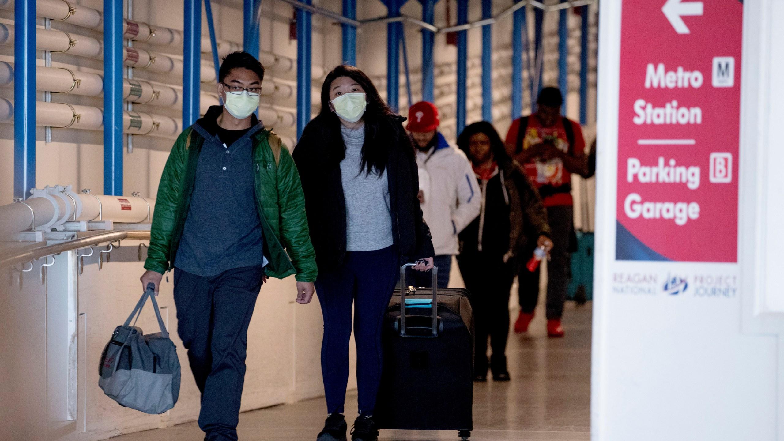 Trump moves to blunt coronavirus' heavy impact on US economy ...