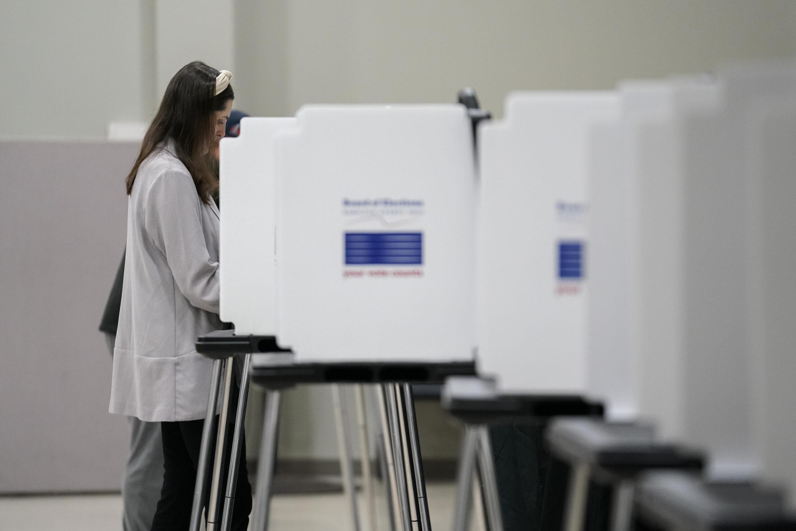 Ohio students say they never received mail-in ballot ahead of ...