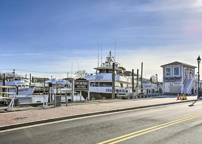 Top Hotels Near Freeport NY's Nautical Mile