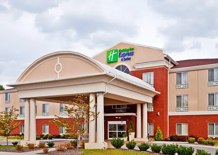 Discover the Best Hotels Near Dickson, TN for Your Next Stay