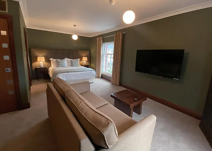 Top Hotels in Swansea City Centre, Wales