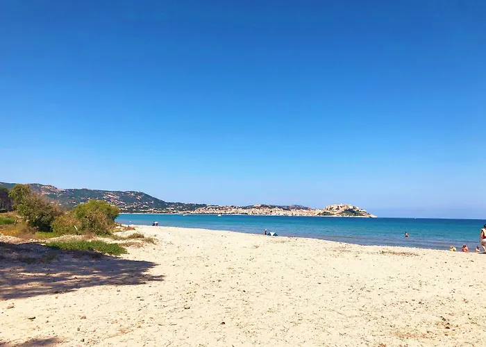 Explorez les tops campings à Calvi