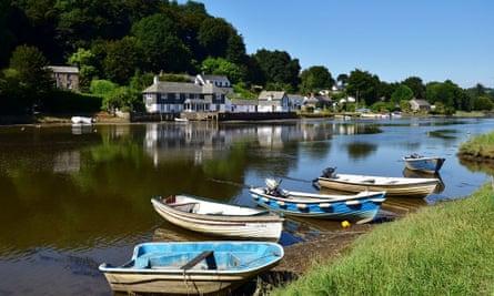 10 great UK canoe and paddleboarding trips with a pub pitstop